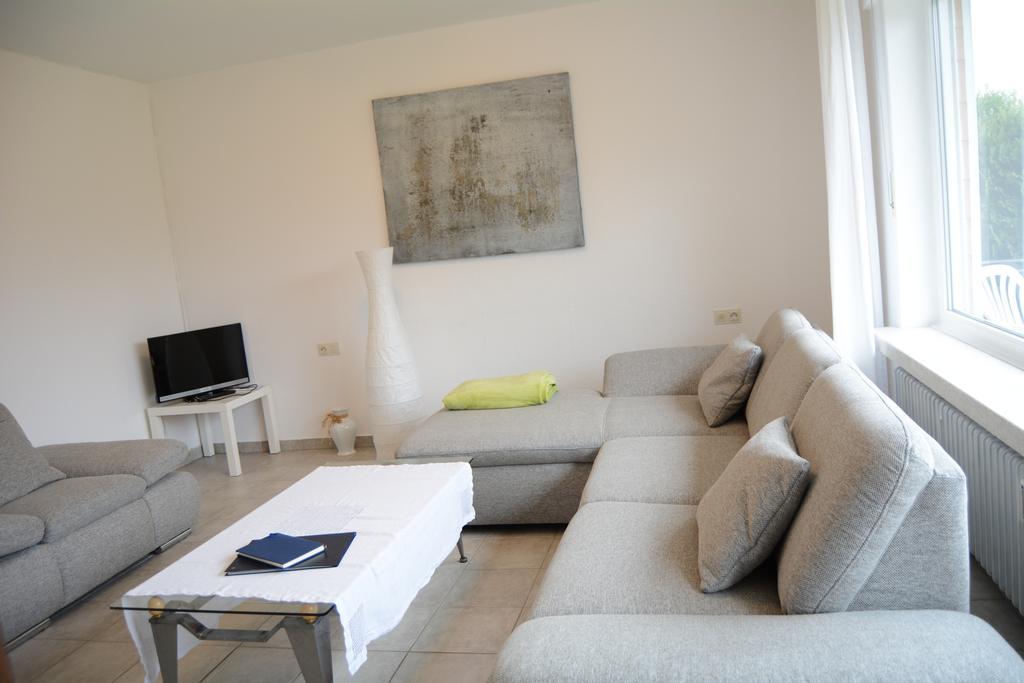 BlankenrathLindenhof Hahnアパートメント 部屋 写真